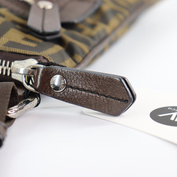 Fendi Vintage Front Zip Flat Messenger Bag Zucca Canvas Medium - Picture 9 of 16